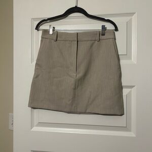 Aritzia Babaton Chisel Skirt
